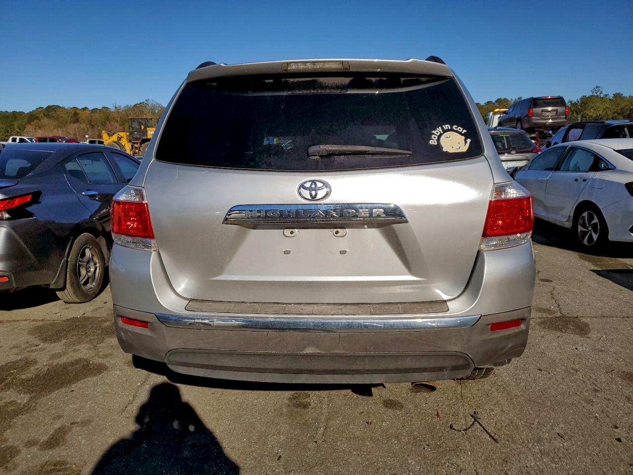 2011 TOYOTA HIGHLANDER BASE photo 6