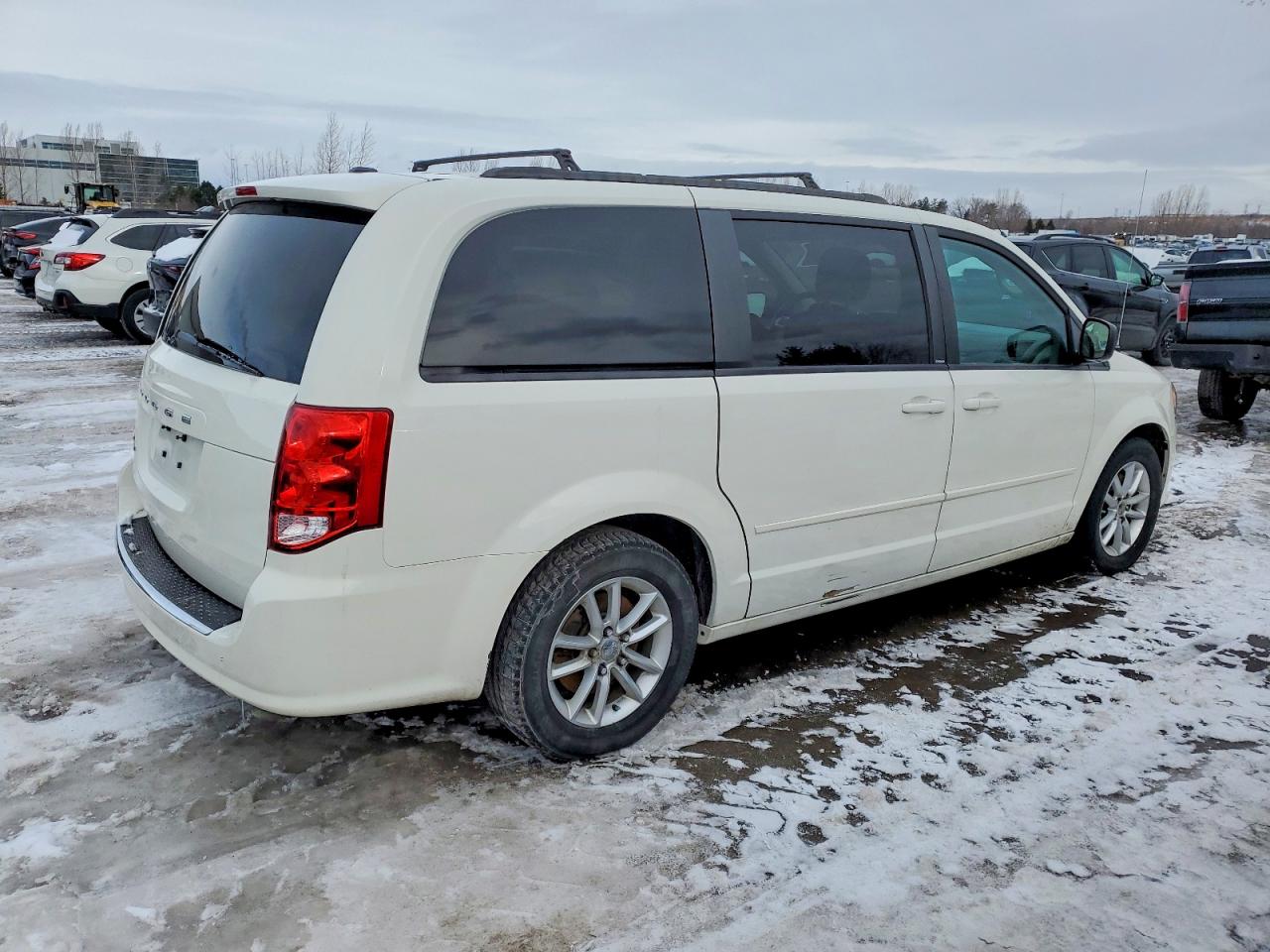 2013 DODGE GRAND CARAVAN SE photo 3