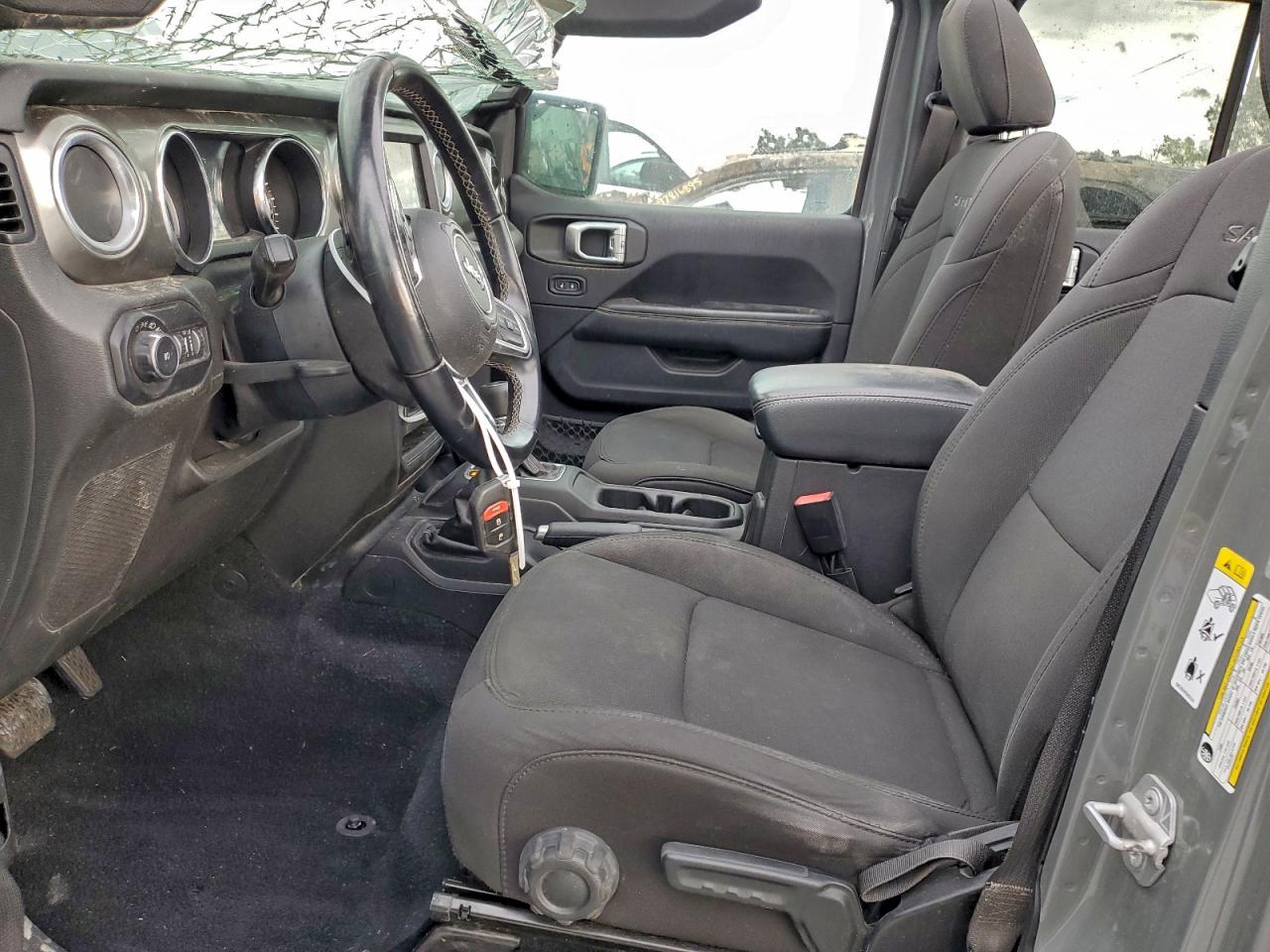 2019 JEEP WRANGLER UNLIMITED SAHARA photo 7