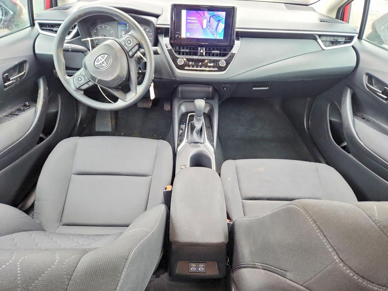 2025 TOYOTA COROLLA LE photo 8