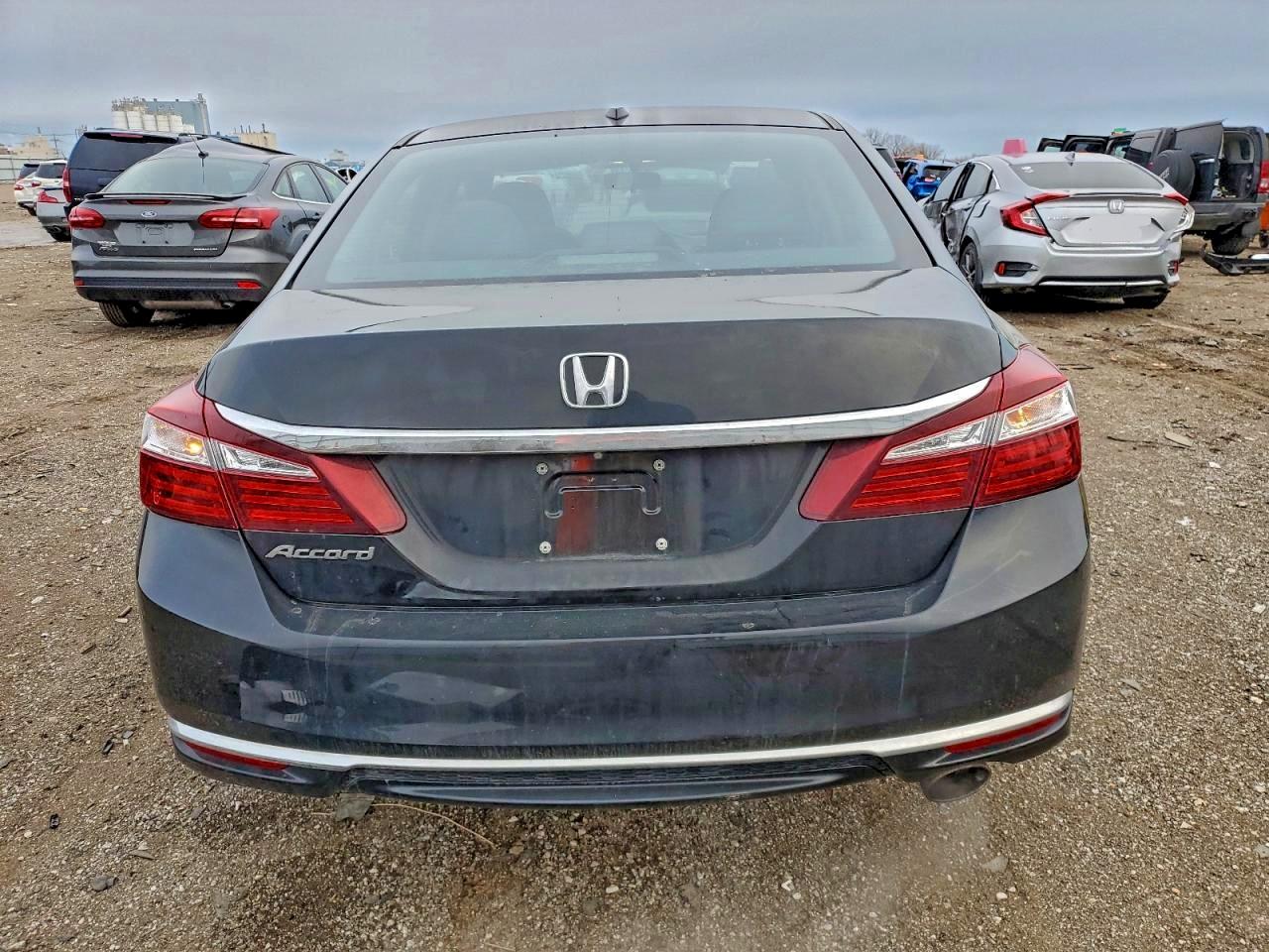 2017 HONDA ACCORD EX photo 6