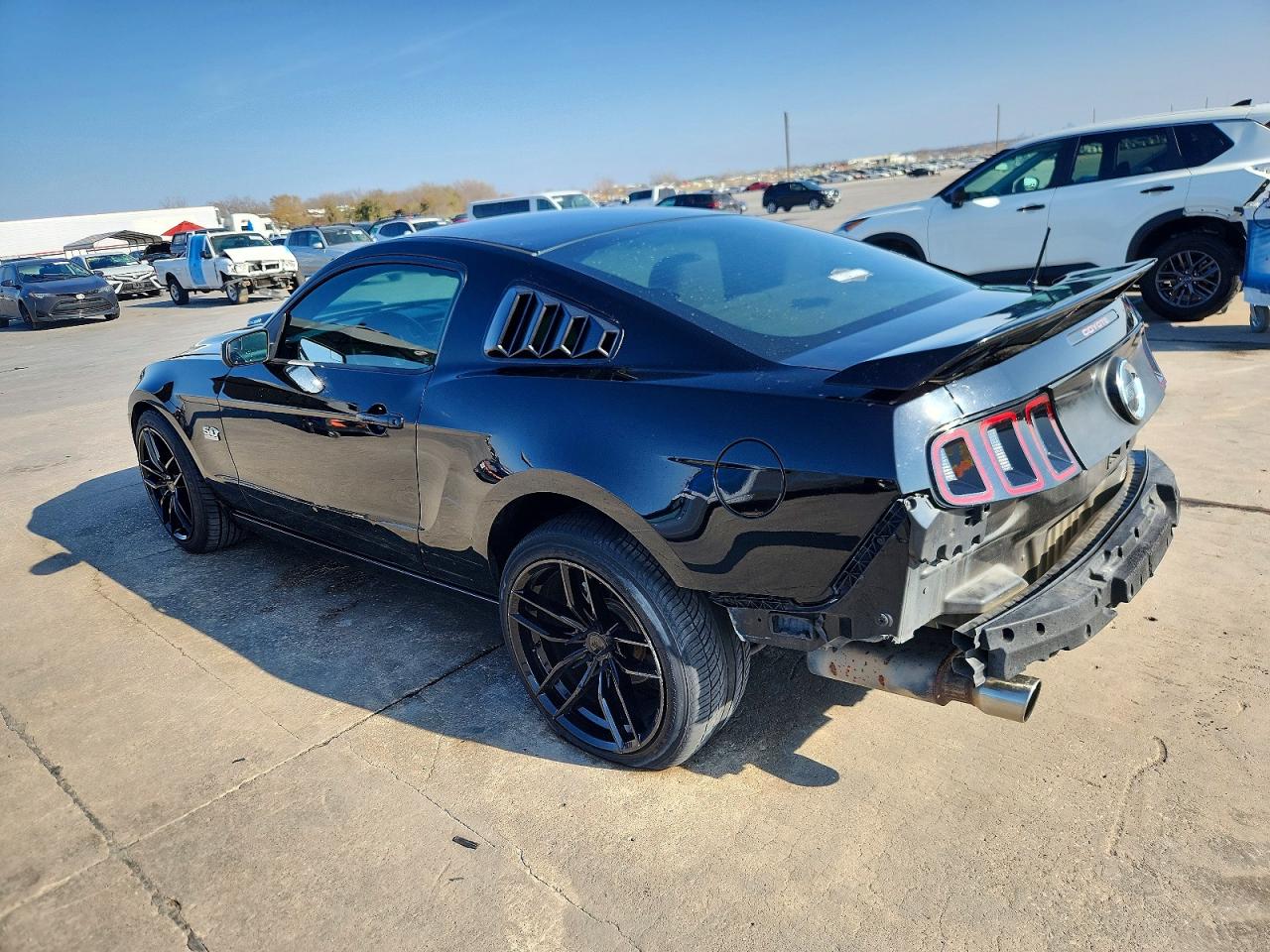 2014 FORD MUSTANG GT photo 2