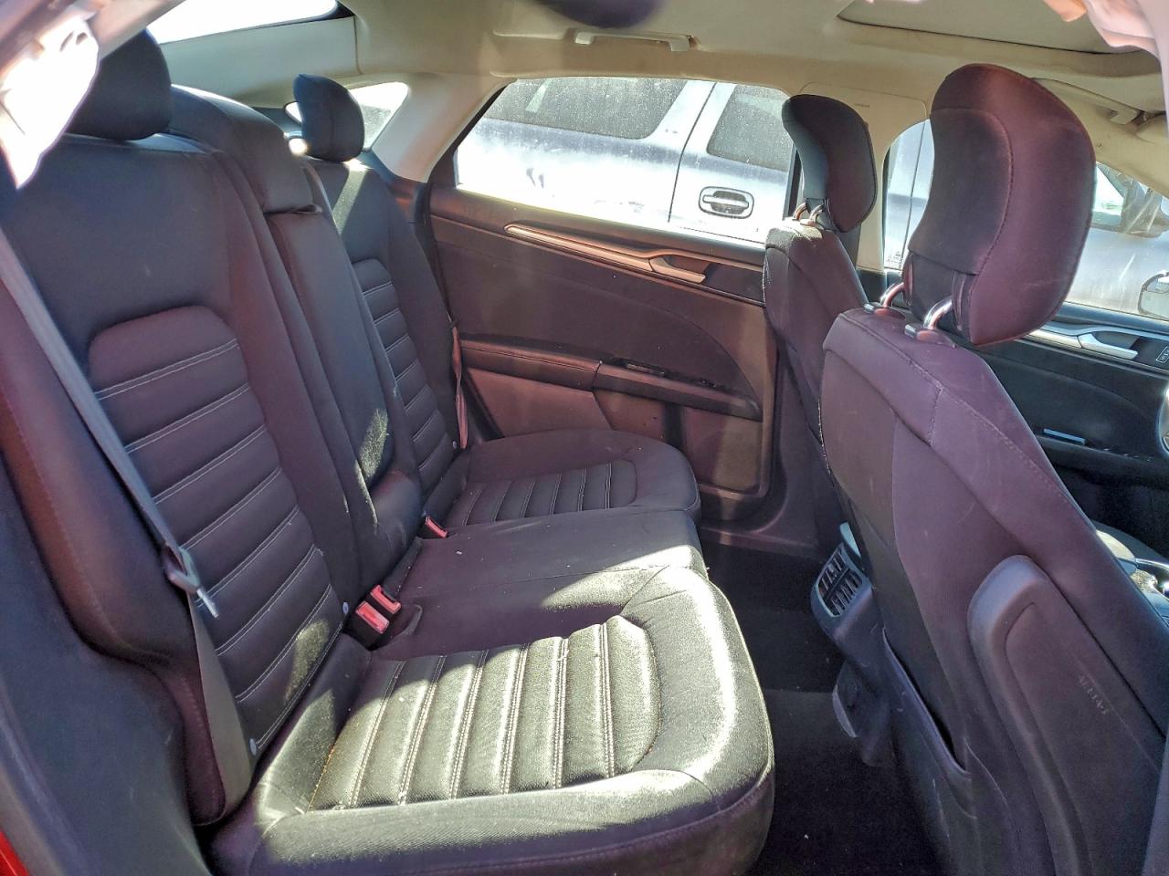 2014 FORD FUSION SE photo 10
