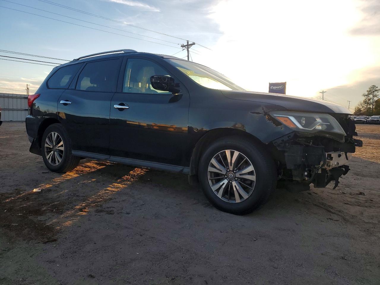 2017 NISSAN PATHFINDER S photo 4