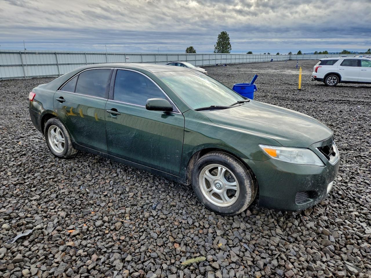 2011 TOYOTA CAMRY BASE photo 4