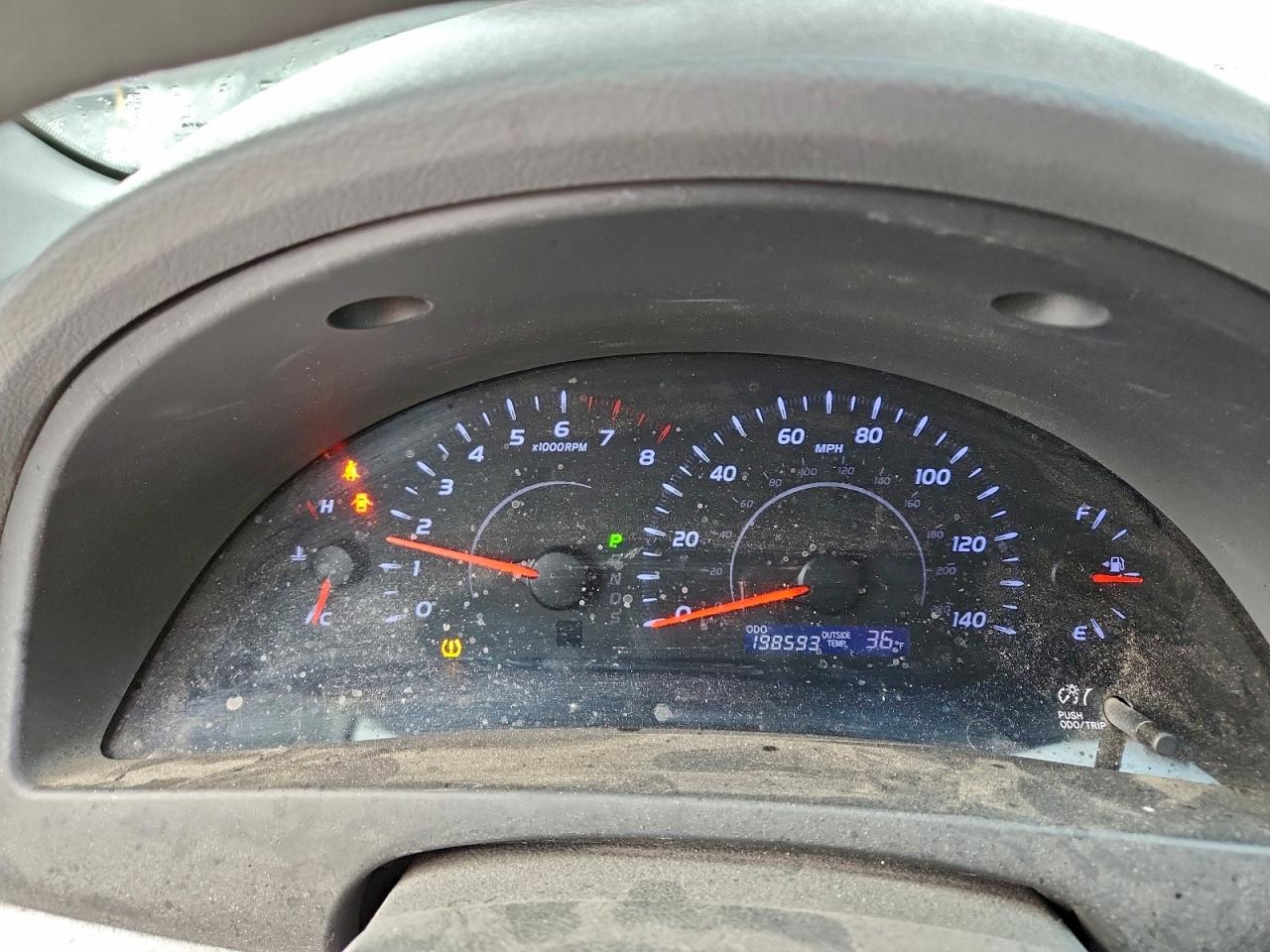 2011 TOYOTA CAMRY BASE photo 9