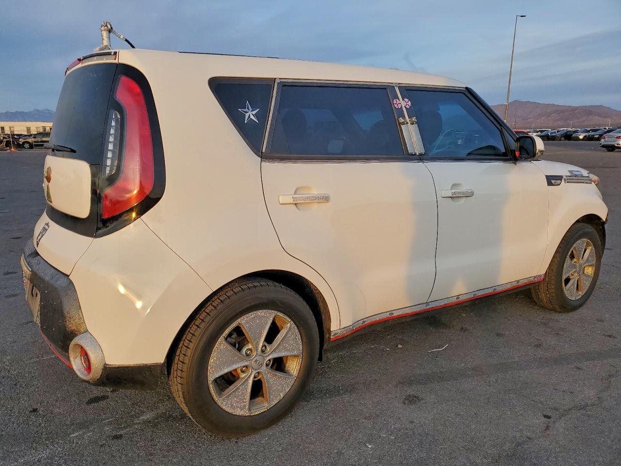 2014 KIA SOUL photo 3