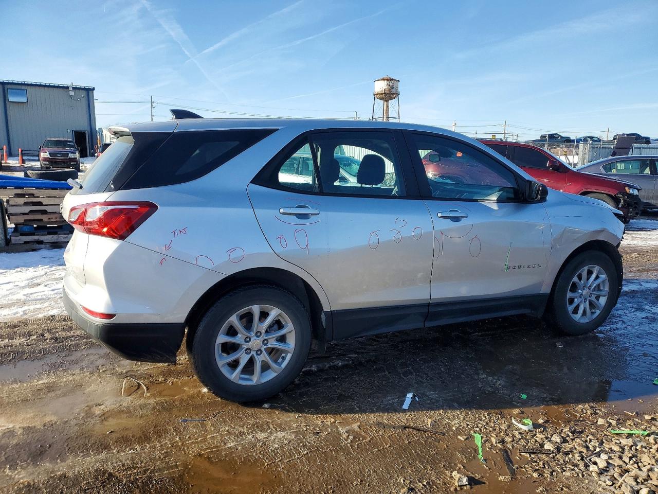 2020 CHEVROLET EQUINOX LS photo 3