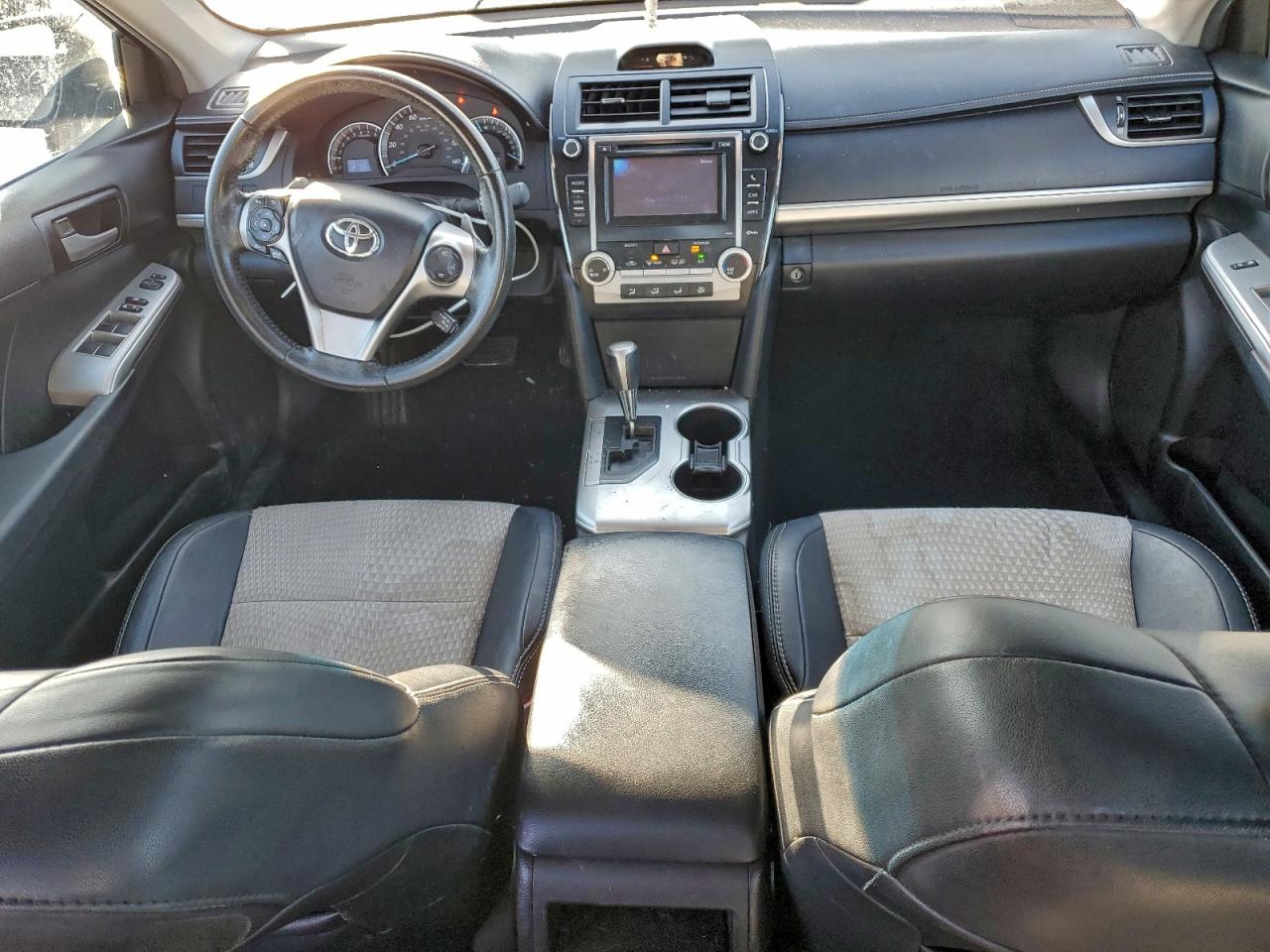 2013 TOYOTA CAMRY L photo 15