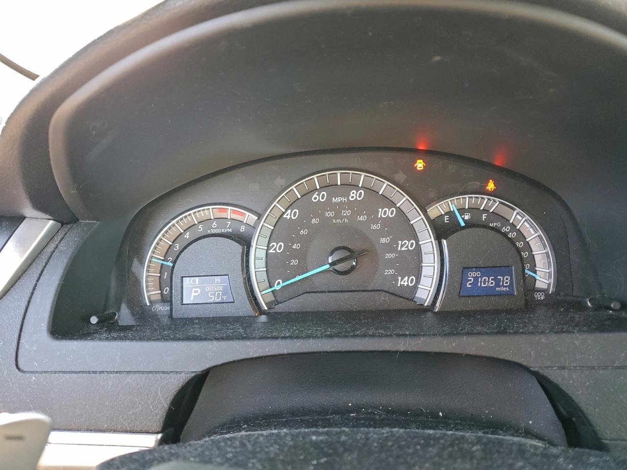 2013 TOYOTA CAMRY L photo 17