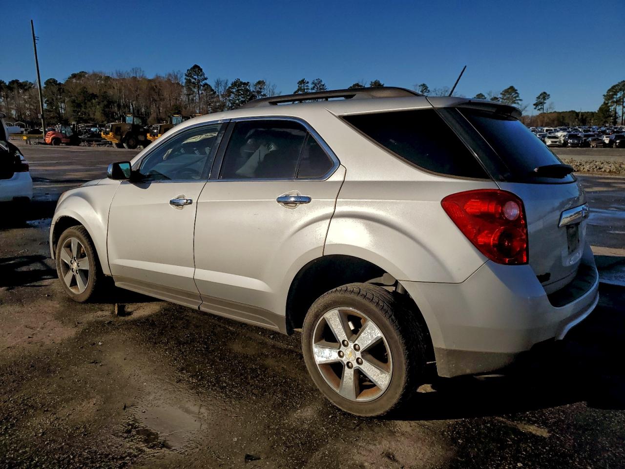 2015 CHEVROLET EQUINOX LT photo 2