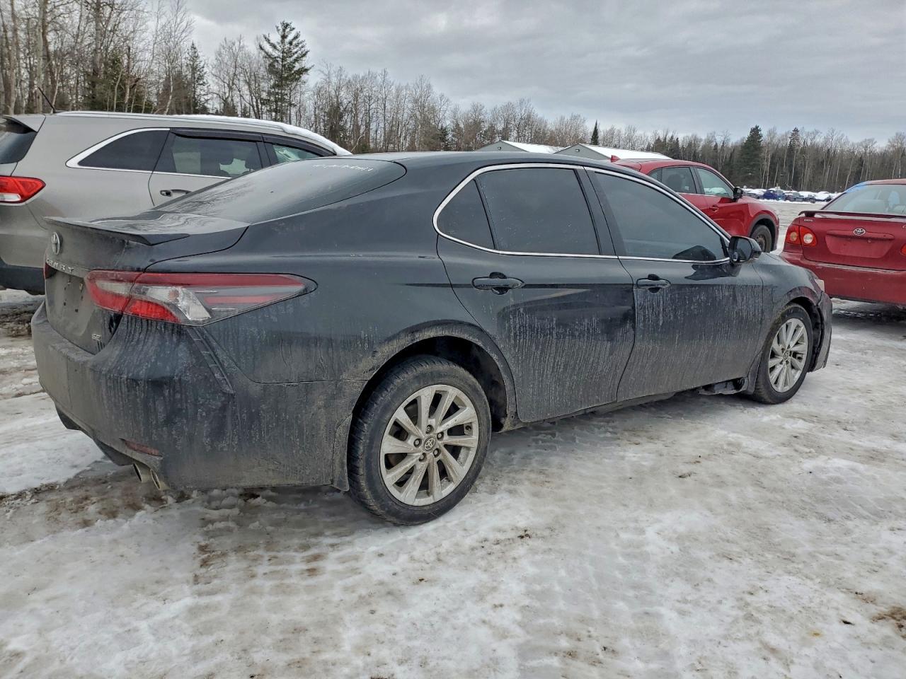 2021 TOYOTA CAMRY SE photo 3