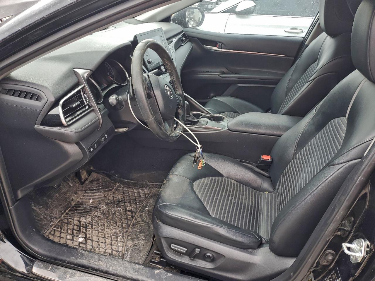 2021 TOYOTA CAMRY SE photo 7