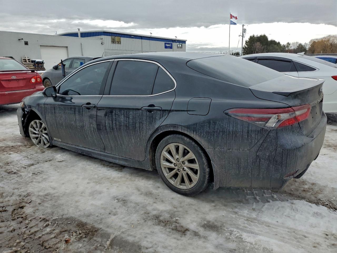 2021 TOYOTA CAMRY SE photo 2