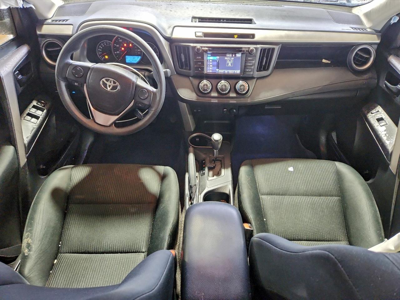 2016 TOYOTA RAV4 LE photo 8