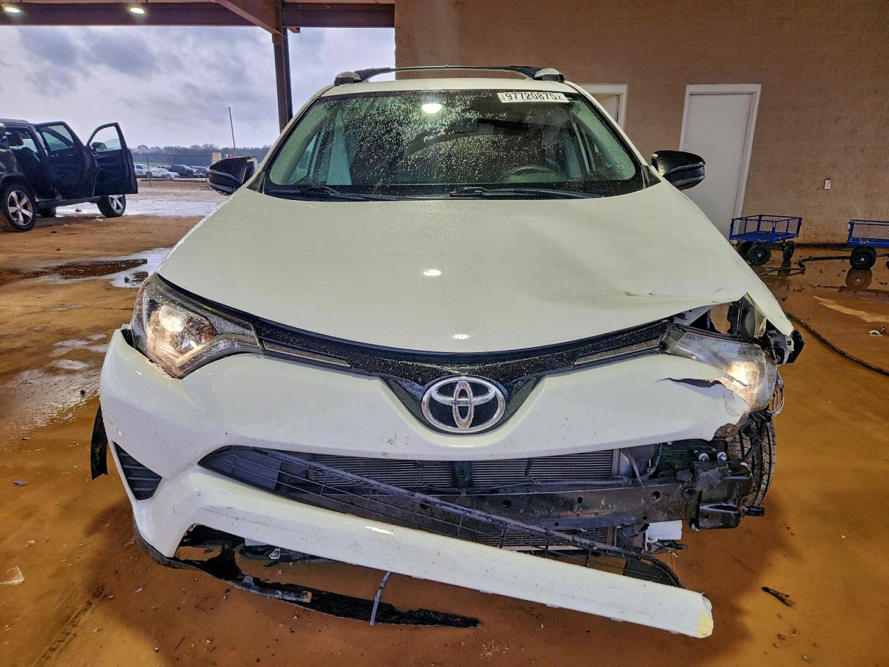 2016 TOYOTA RAV4 LE photo 5