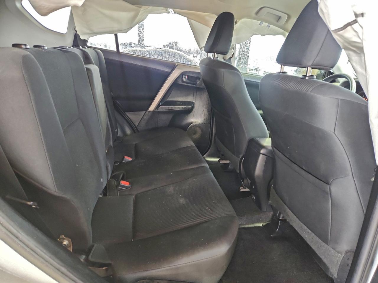 2016 TOYOTA RAV4 LE photo 11