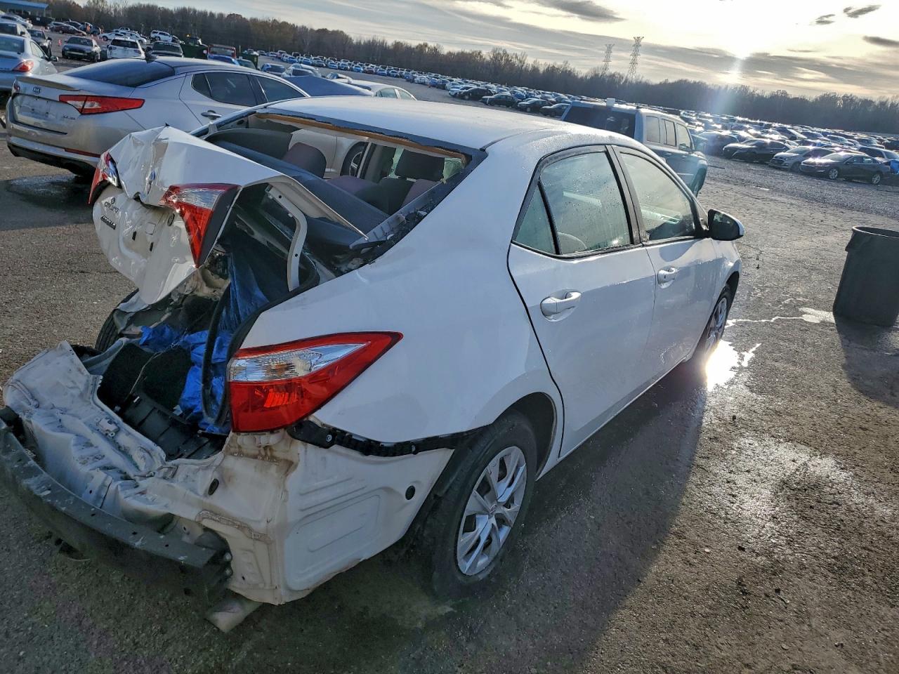 2016 TOYOTA COROLLA L photo 3