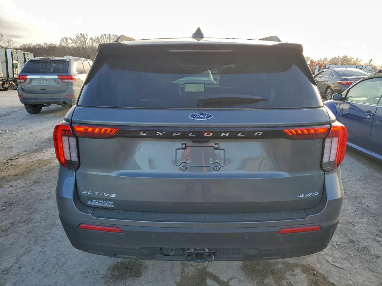 2025 FORD EXPLORER ACTIVE photo 16
