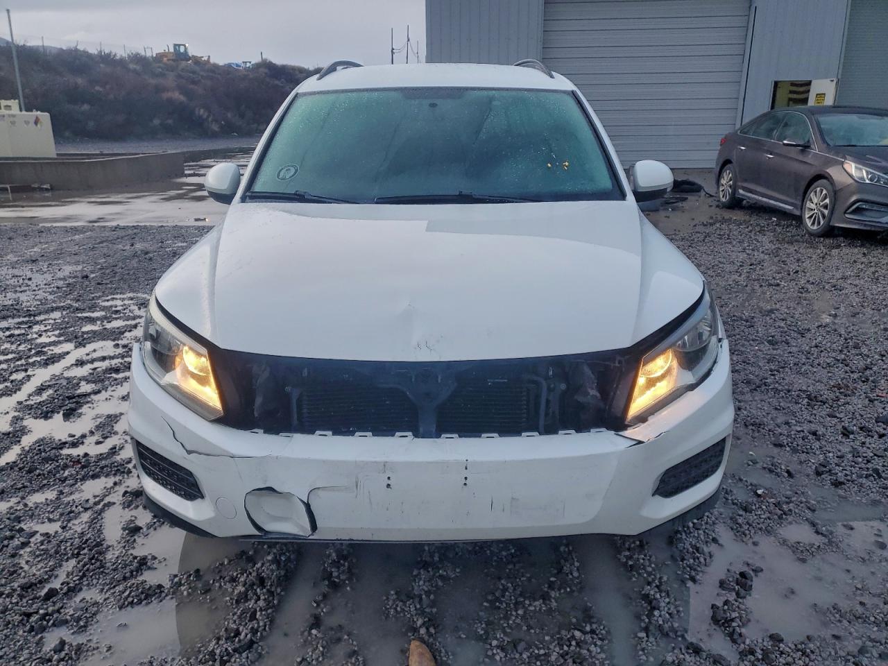 2017 VOLKSWAGEN TIGUAN S photo 5