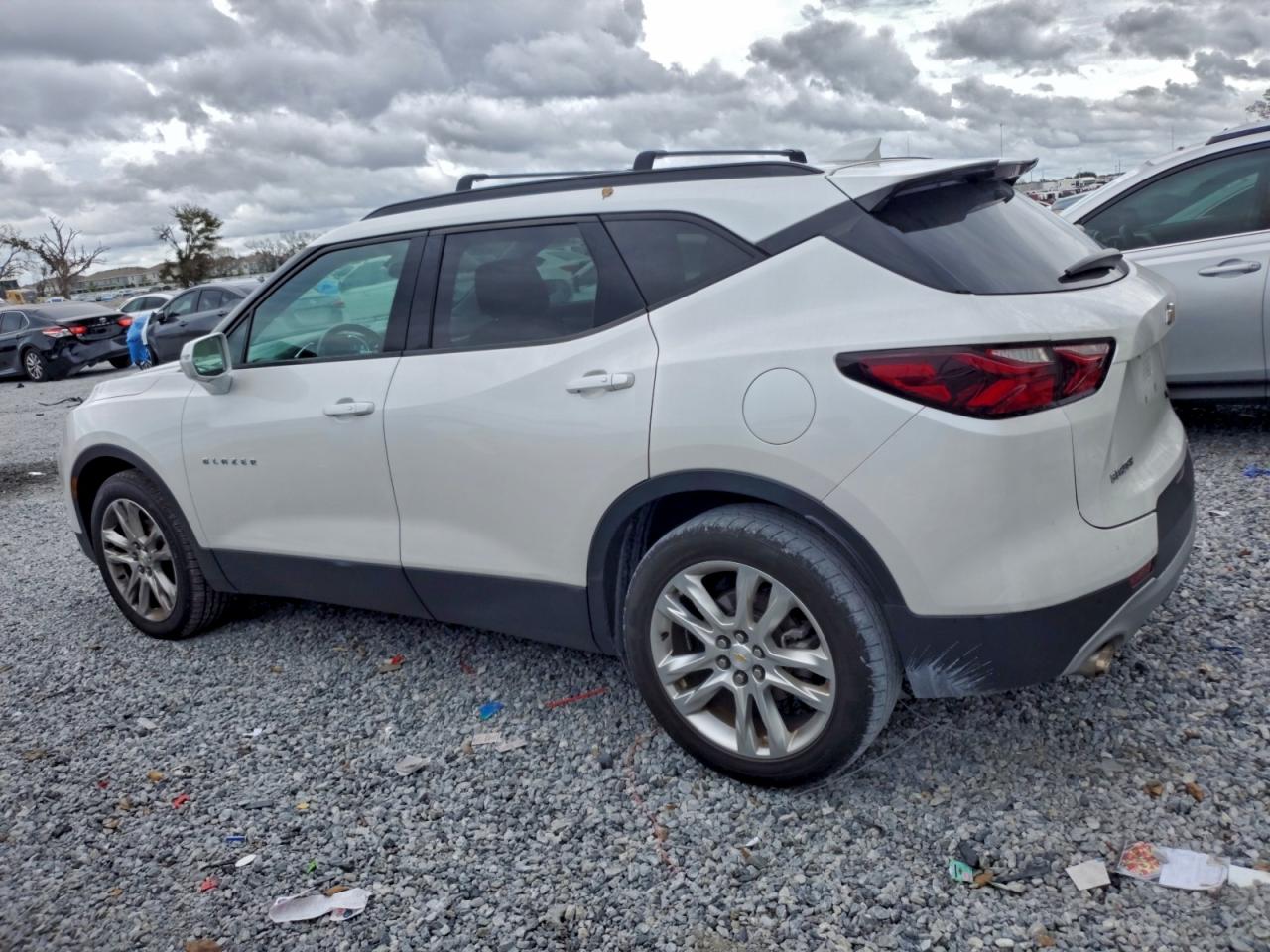 2020 CHEVROLET BLAZER 3LT photo 2