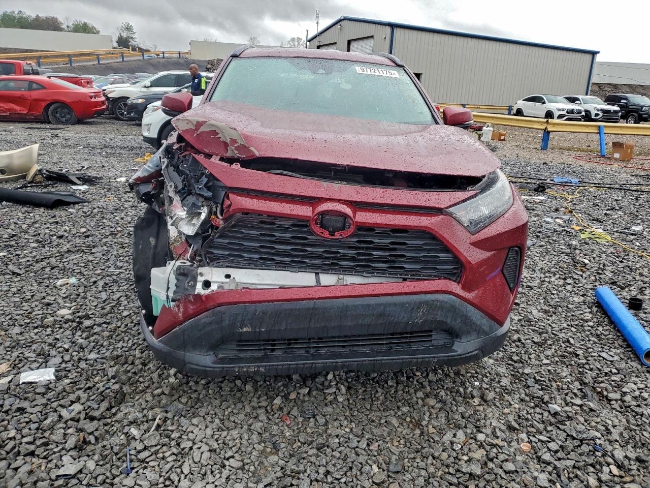 2021 TOYOTA RAV4 LE photo 9
