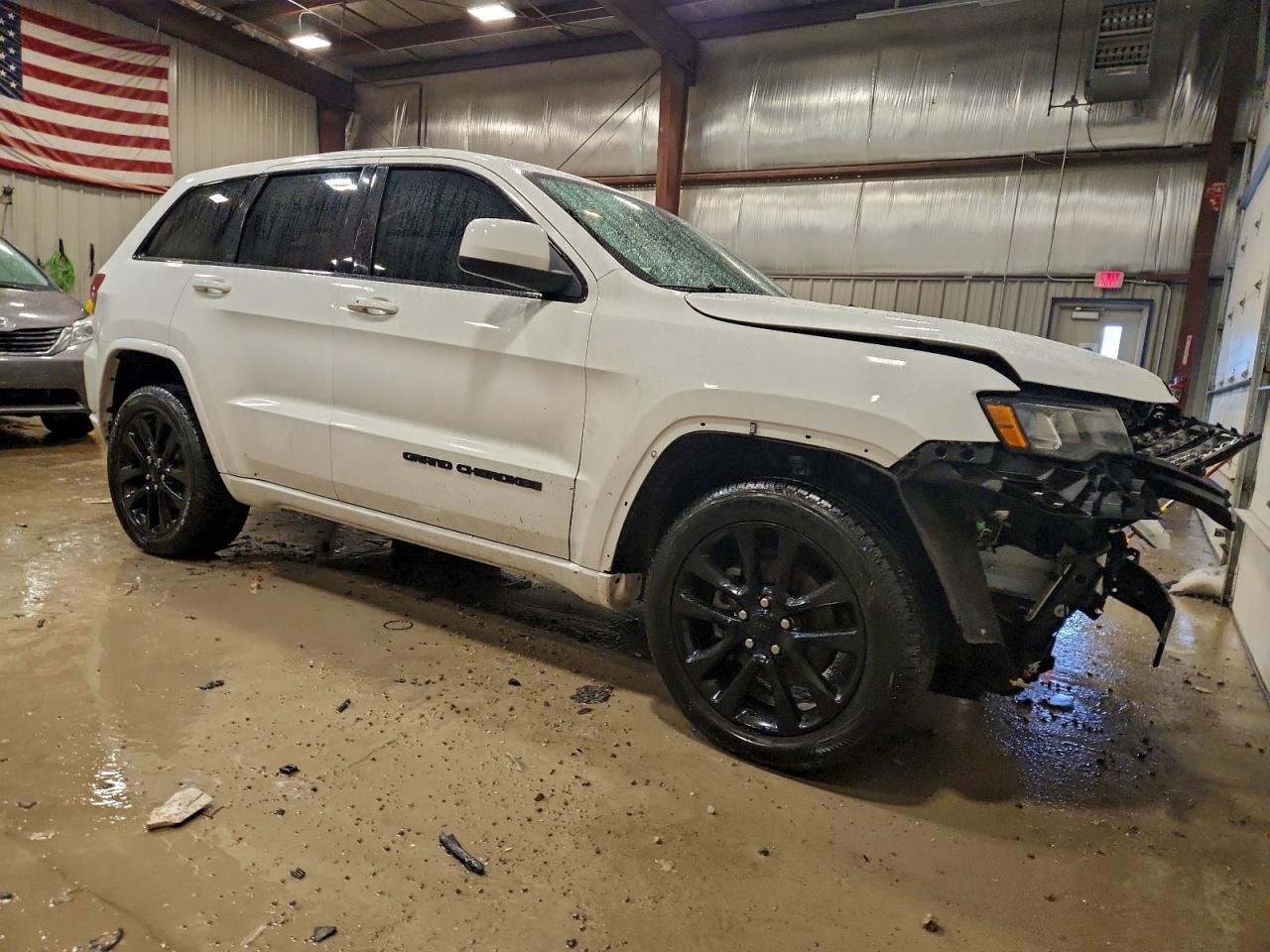 2019 JEEP GRAND CHEROKEE LAREDO photo 10