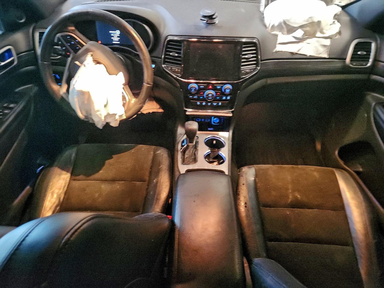 2019 JEEP GRAND CHEROKEE LAREDO photo 22