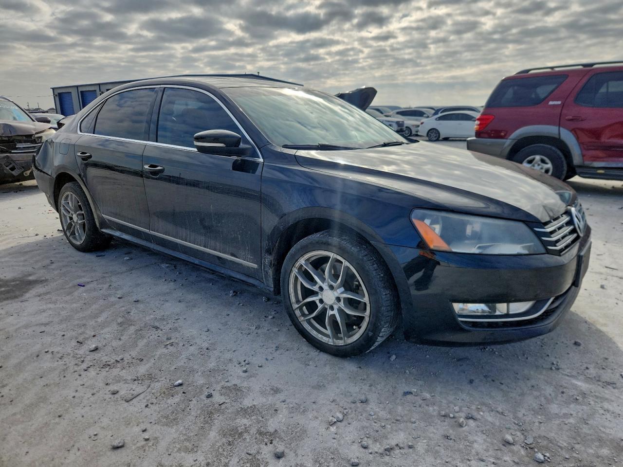 2015 VOLKSWAGEN PASSAT SEL photo 4