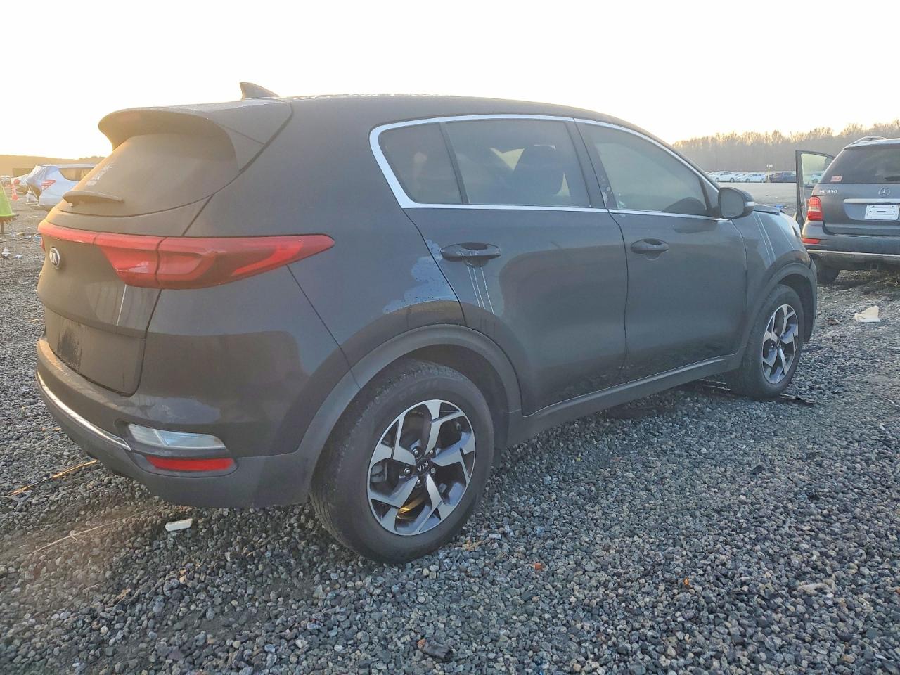 2021 KIA SPORTAGE LX photo 5