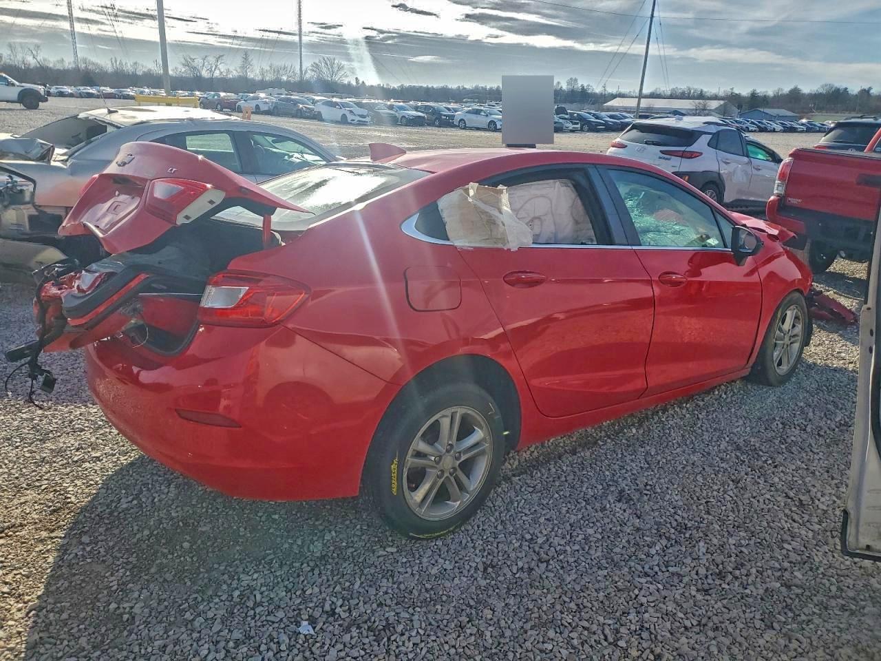 2017 CHEVROLET CRUZE LT photo 3
