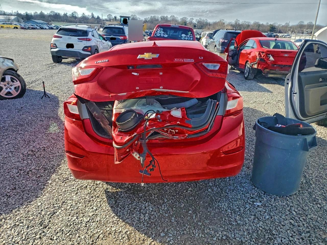 2017 CHEVROLET CRUZE LT photo 6