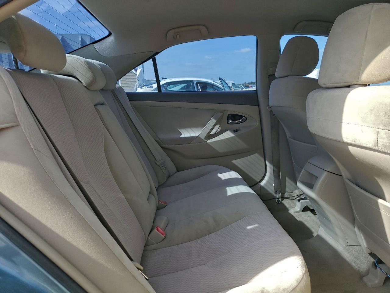 2010 TOYOTA CAMRY BASE photo 10