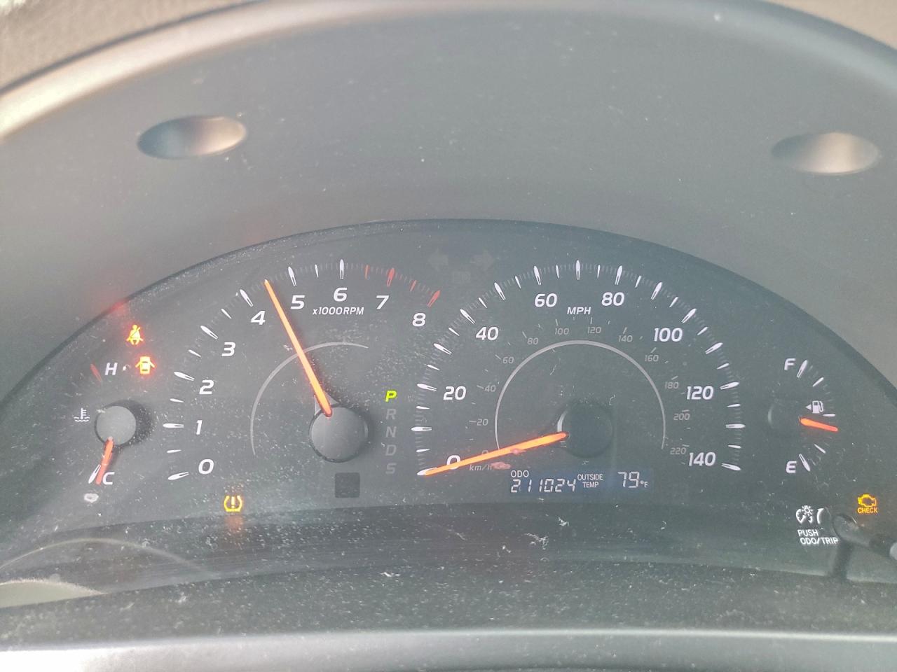 2010 TOYOTA CAMRY BASE photo 9
