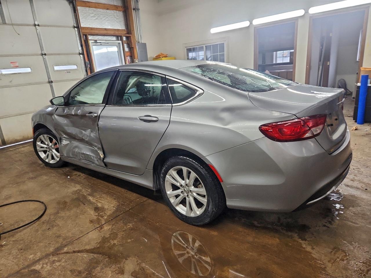 2015 CHRYSLER 200 LIMITED photo 2