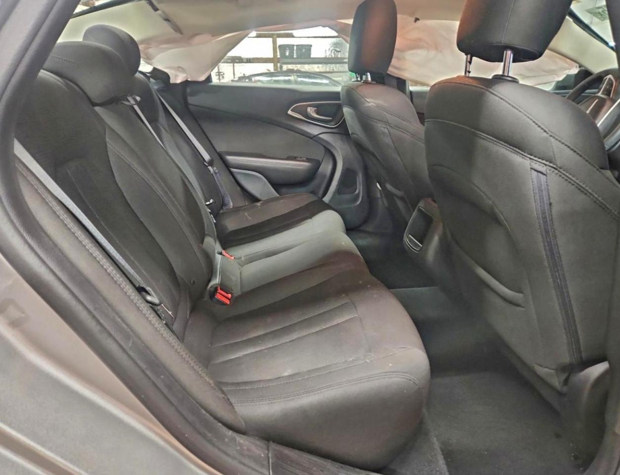 2015 CHRYSLER 200 LIMITED photo 10