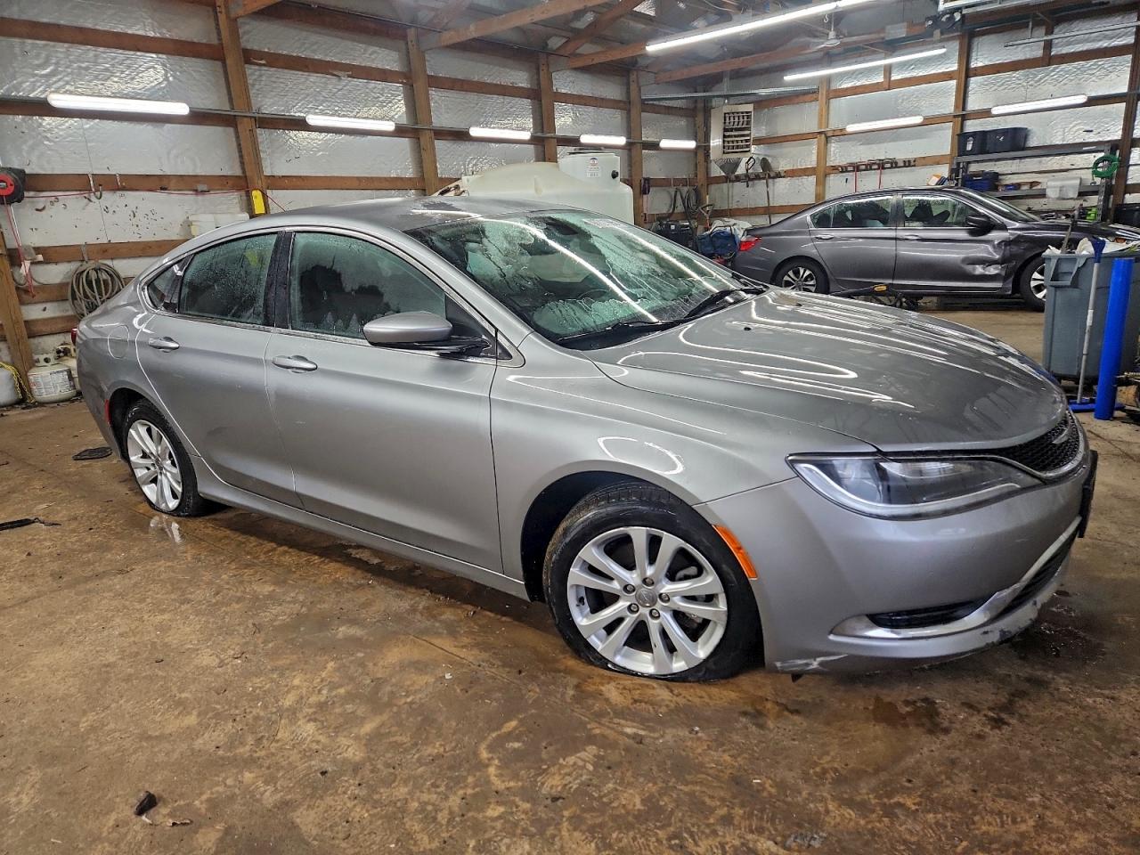 2015 CHRYSLER 200 LIMITED photo 4