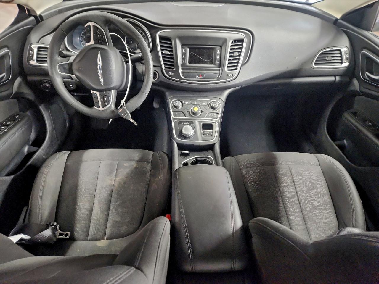 2015 CHRYSLER 200 LIMITED photo 8