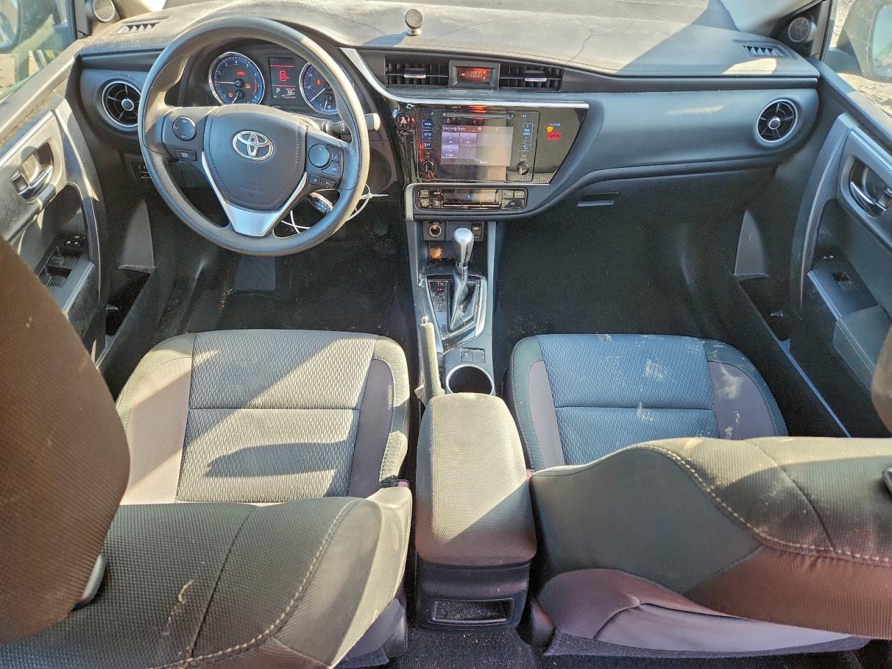 2018 TOYOTA COROLLA L photo 15