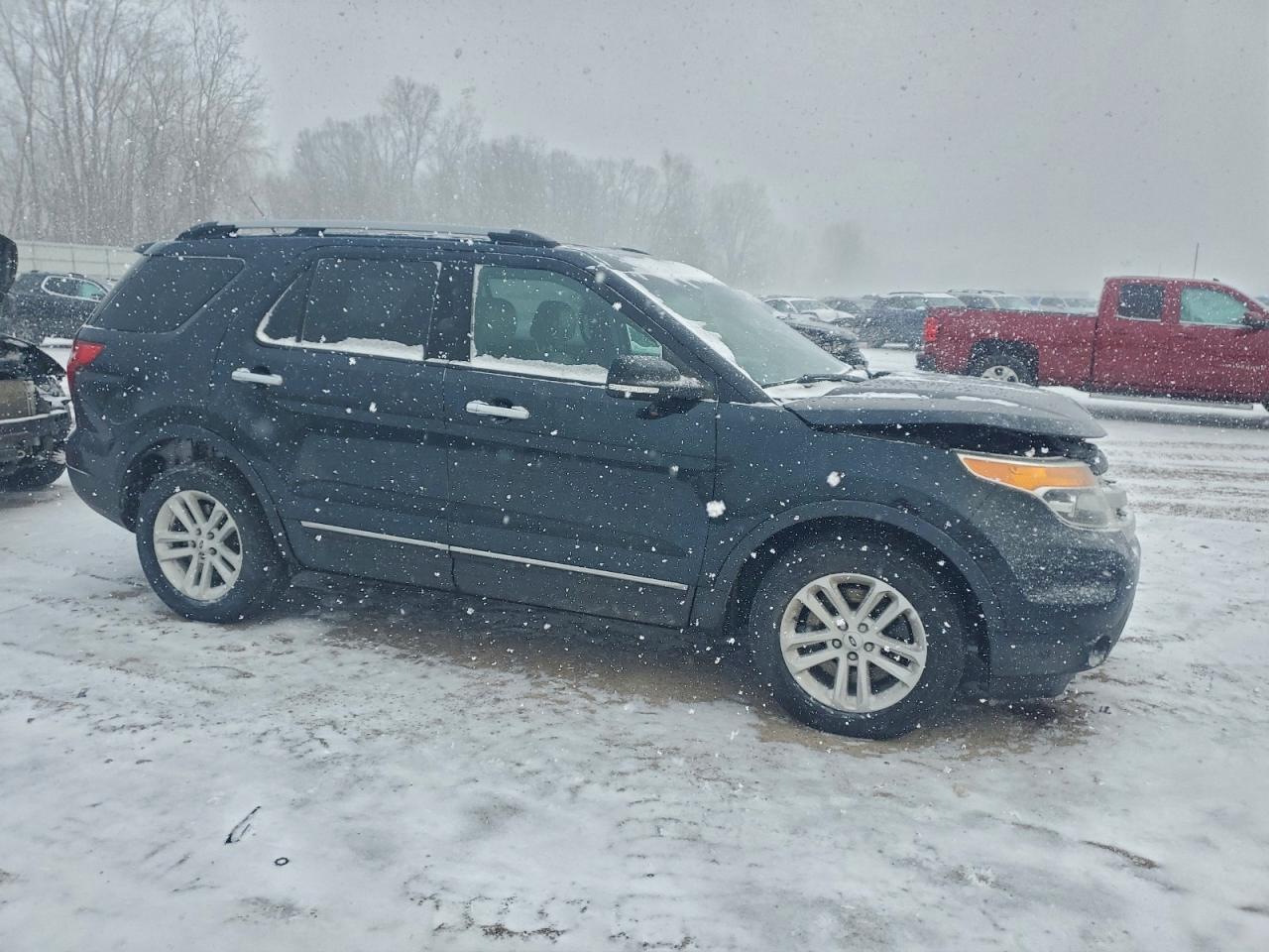 2014 FORD EXPLORER XLT photo 4