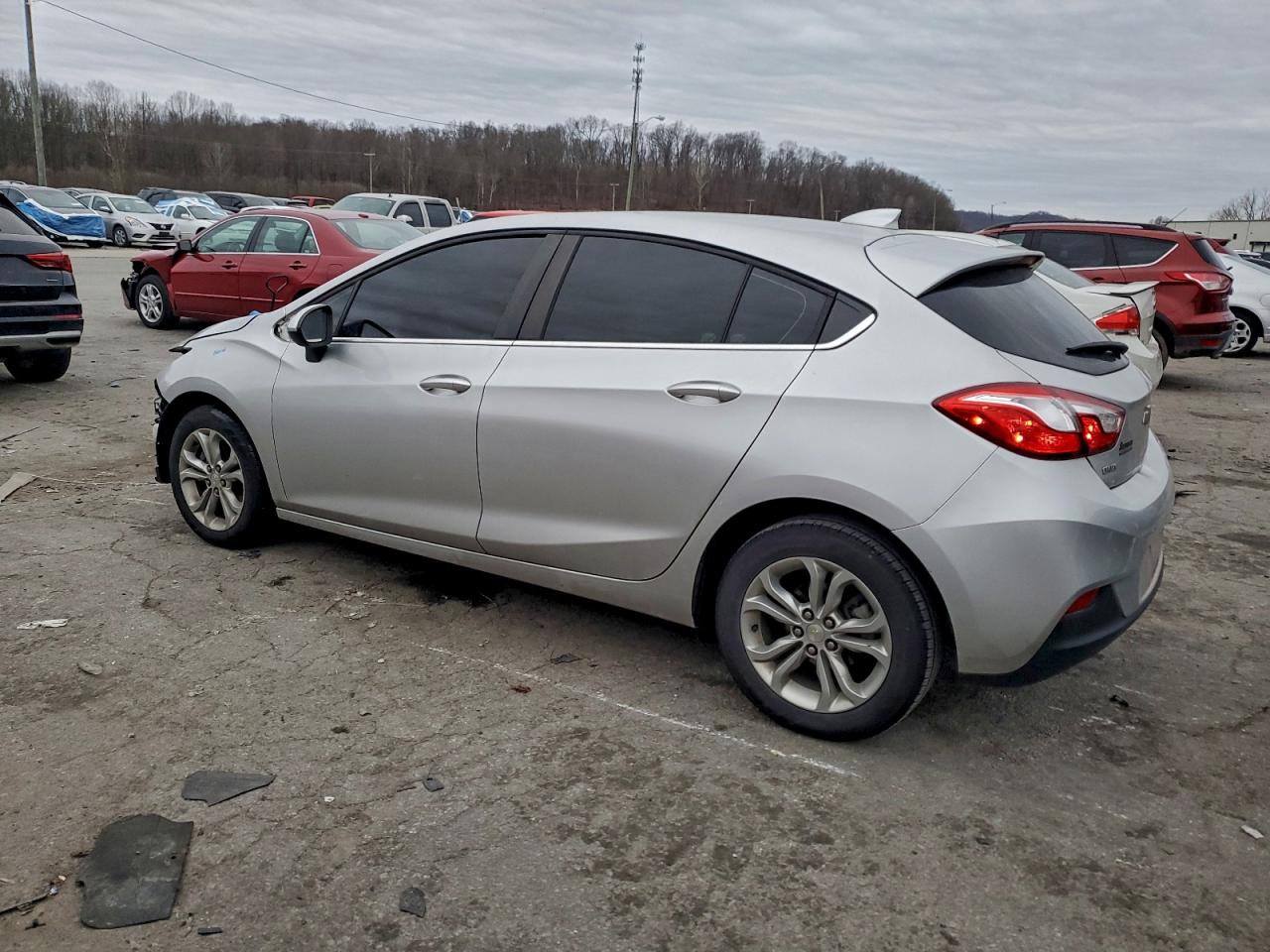 2019 CHEVROLET CRUZE LT photo 2