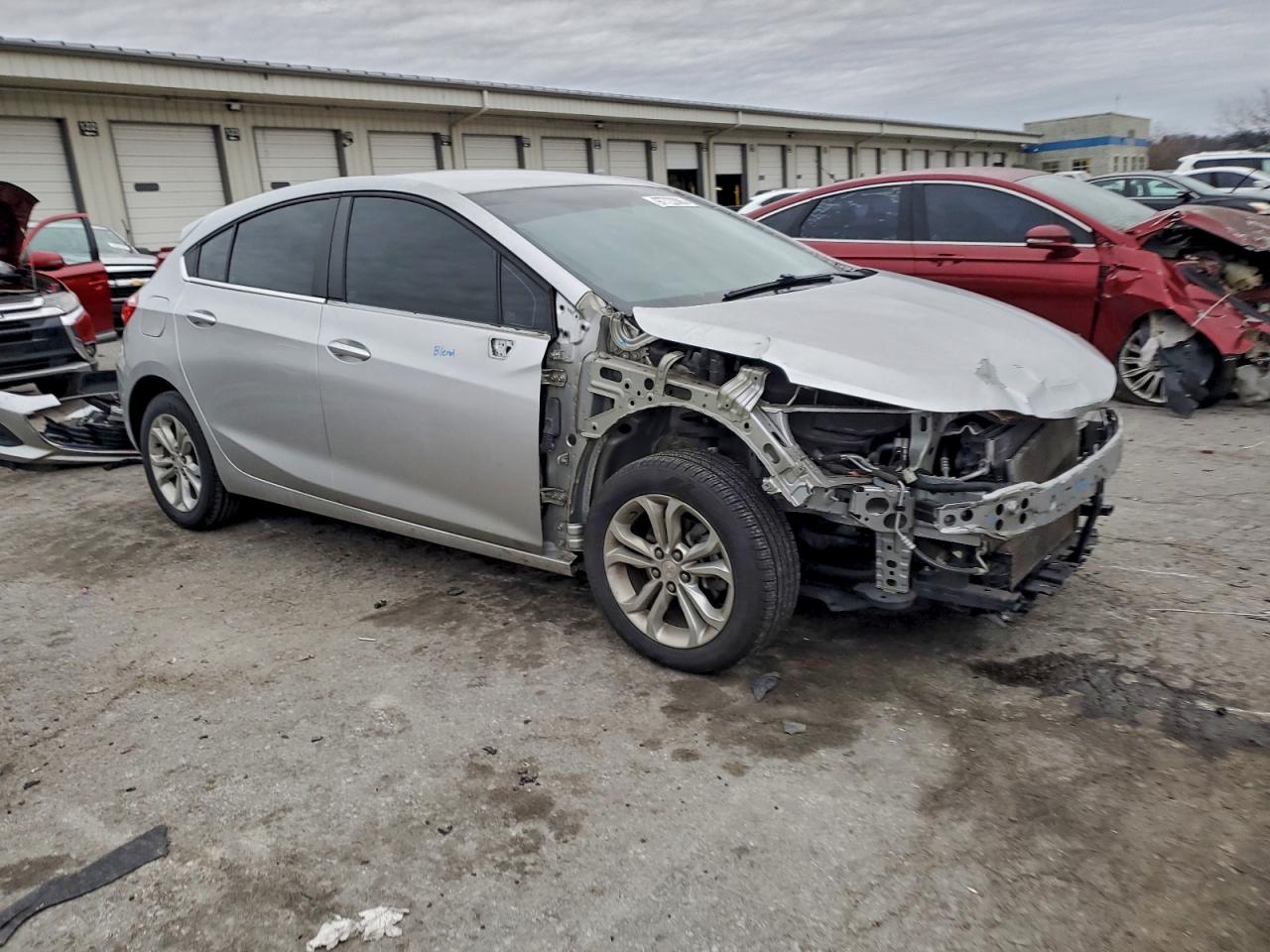 2019 CHEVROLET CRUZE LT photo 4