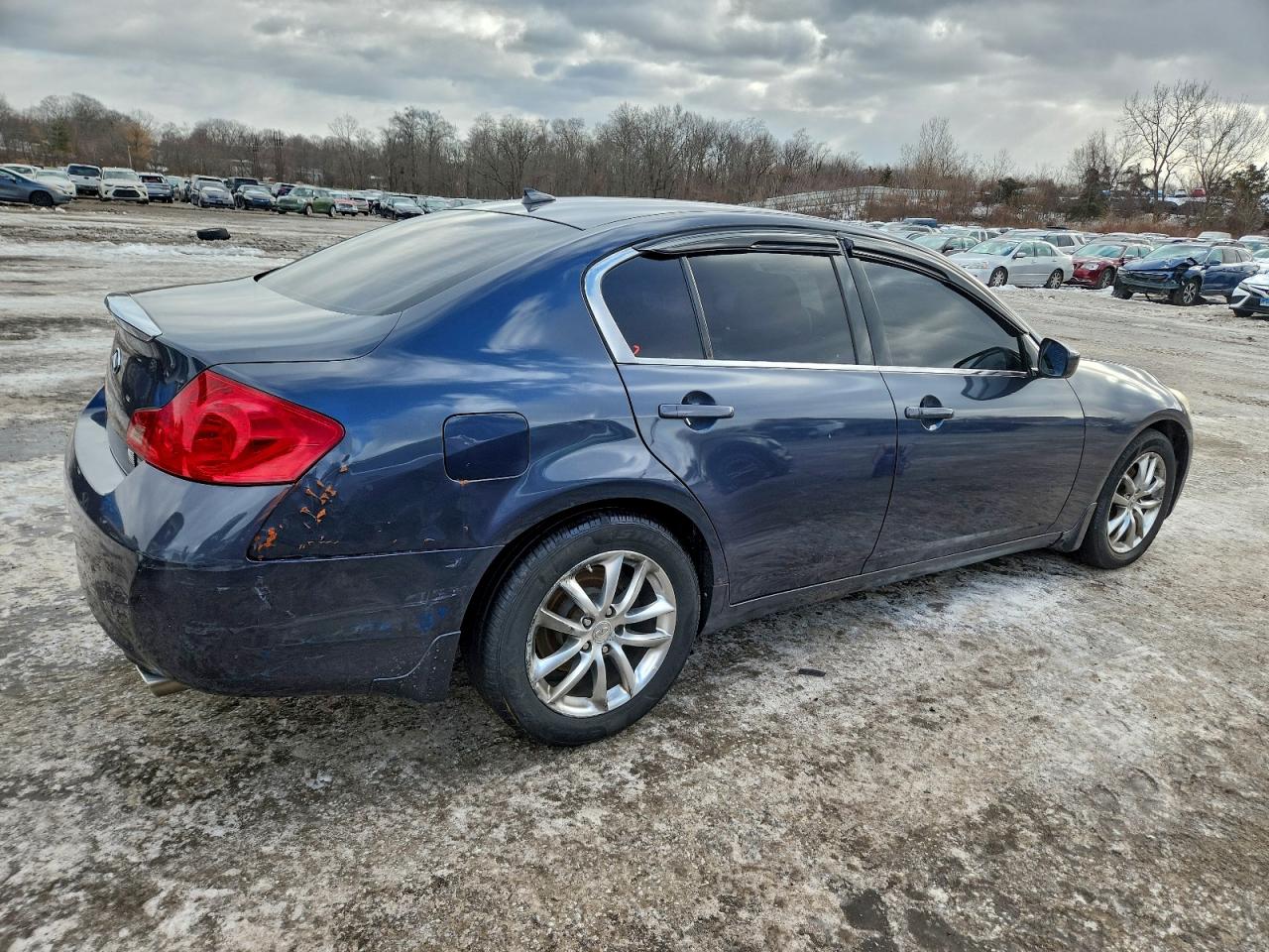 2009 INFINITI G37 photo 3