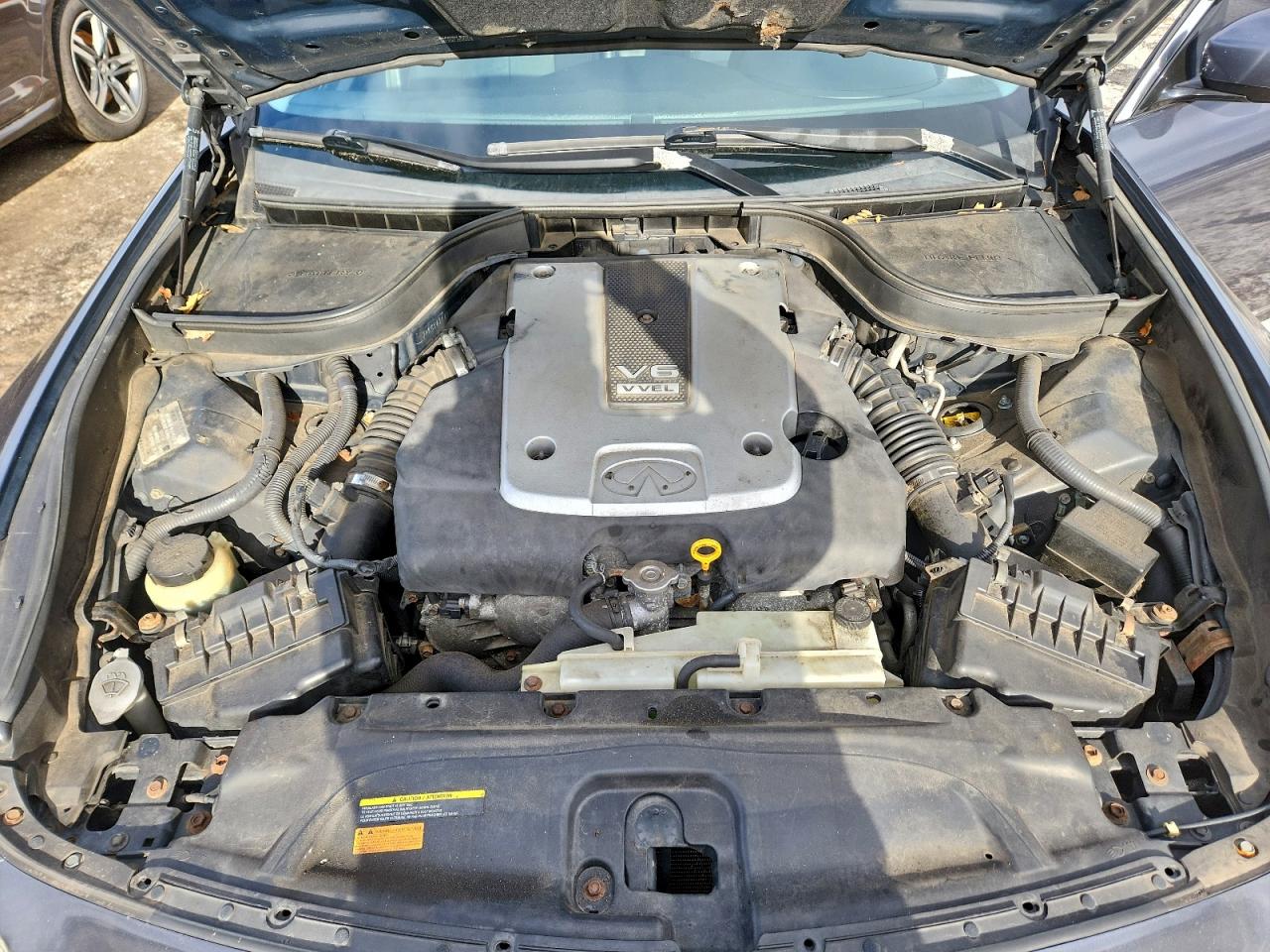 2009 INFINITI G37 photo 11
