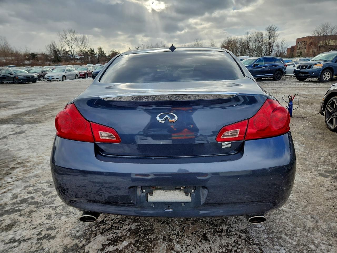 2009 INFINITI G37 photo 6
