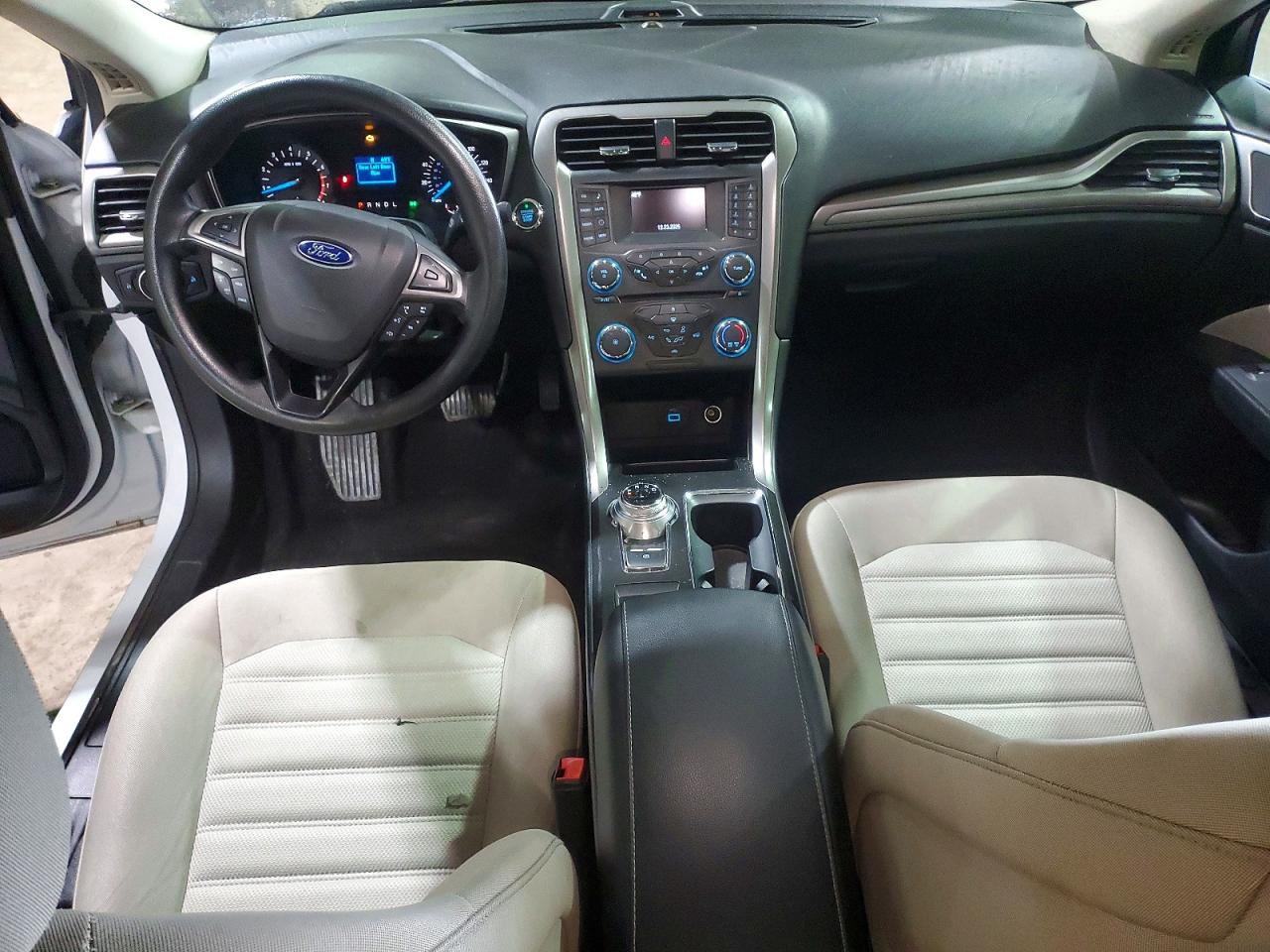 2017 FORD FUSION S photo 22