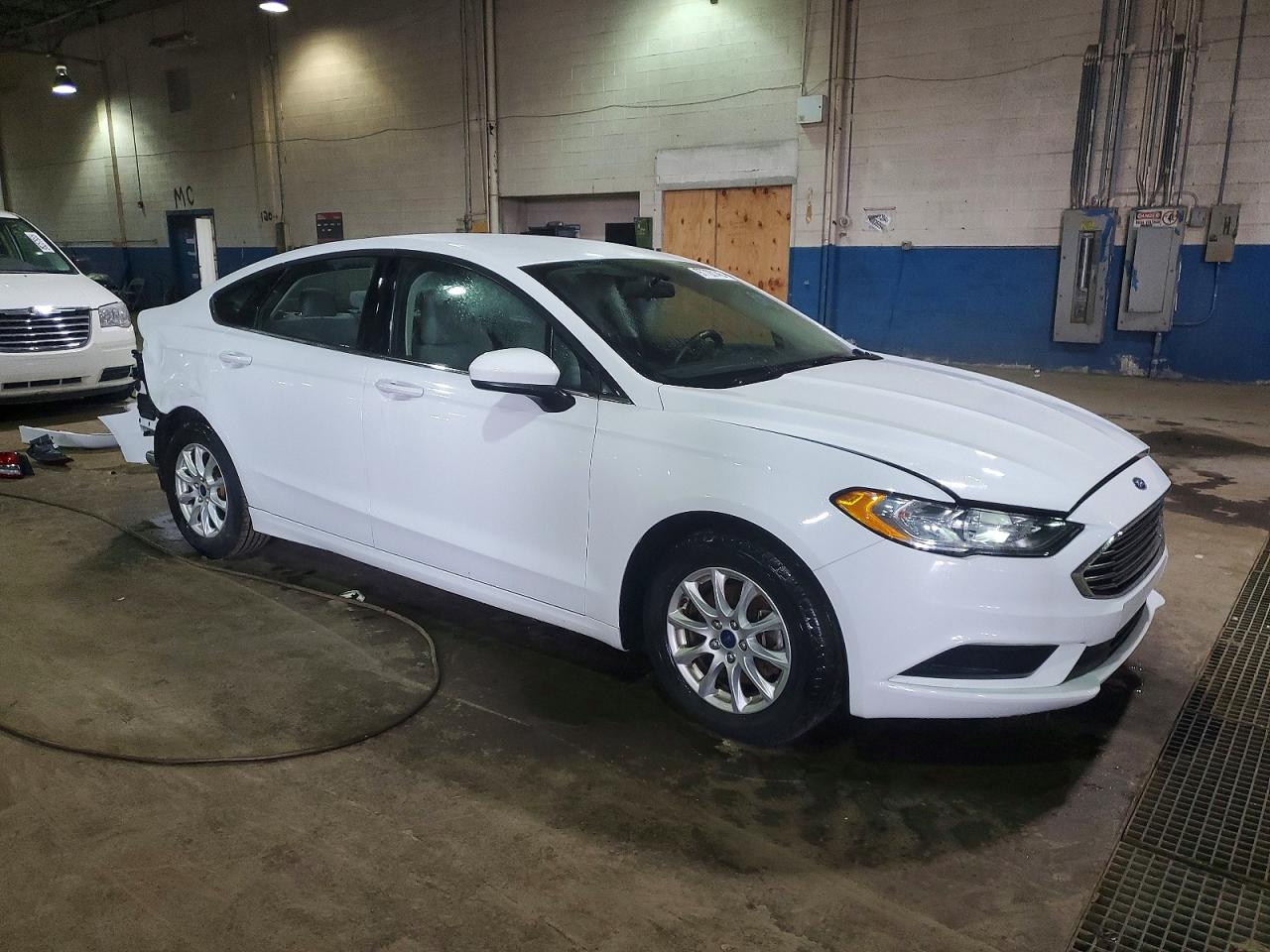 2017 FORD FUSION S photo 10
