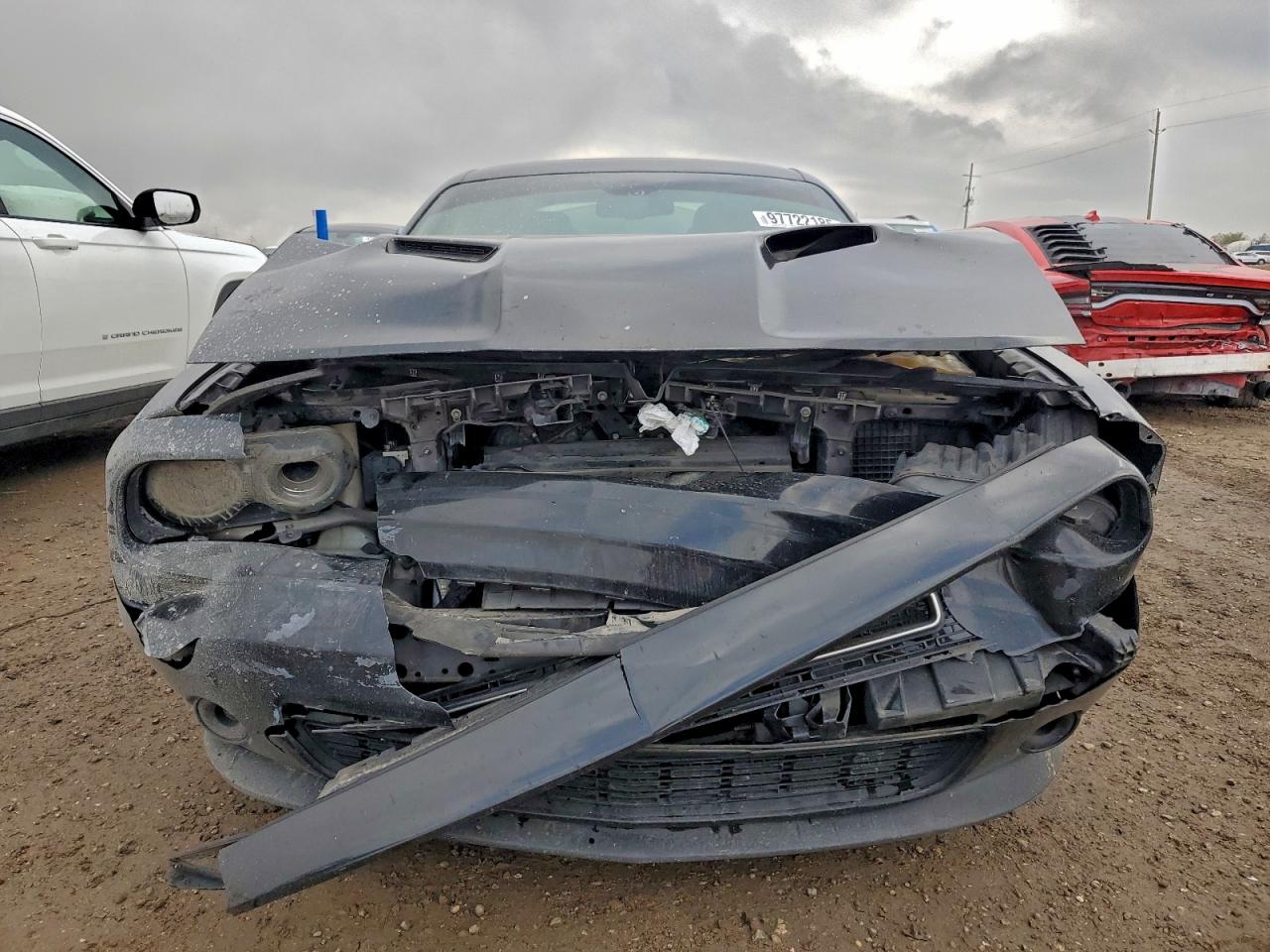 2016 DODGE CHALLENGER SXT photo 5