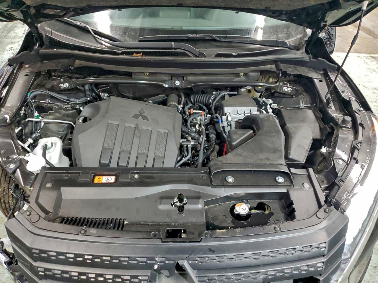 2025 MITSUBISHI ECLIPSE CROSS SE photo 12
