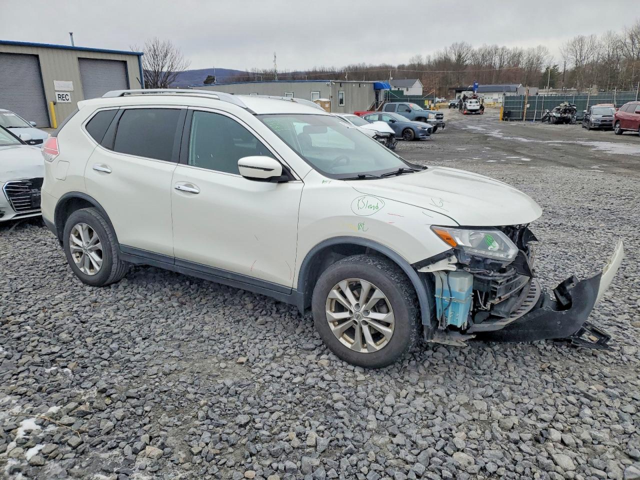 2016 NISSAN ROGUE S photo 4